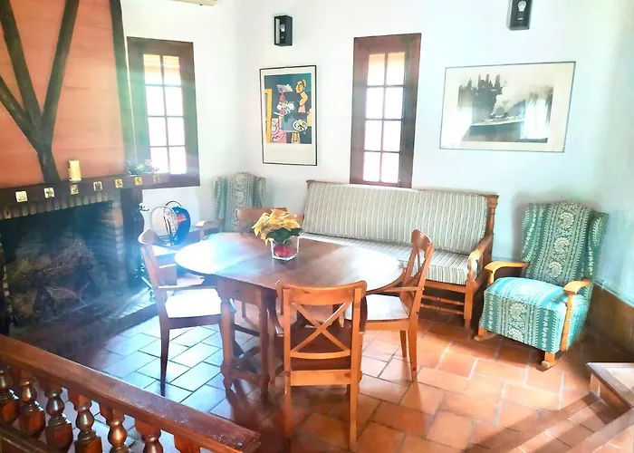 Chalet Rural En La Mancha Con Jardin Y Piscina Privados