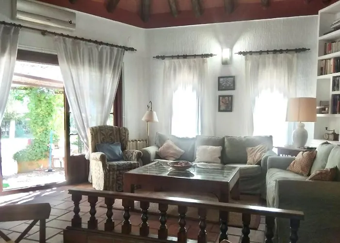 Chalet Rural En La Mancha Con Jardin Y Piscina Privados
