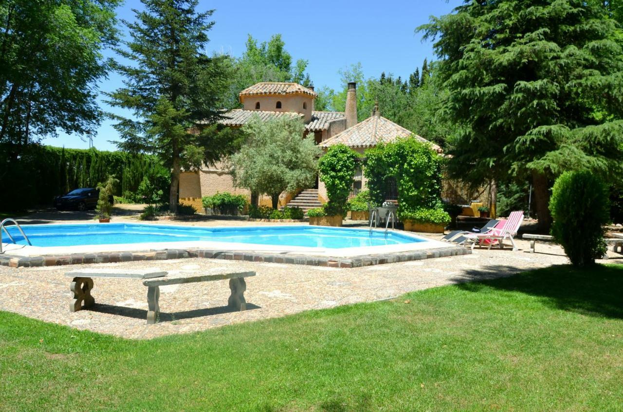Rural En La Mancha Con Jardin Y Piscina Privados Holiday home *